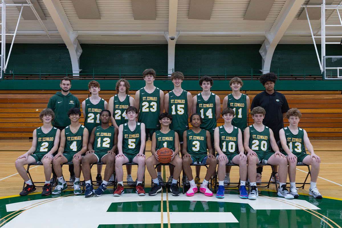 the 2023 st. edward high school freshman green basketball team